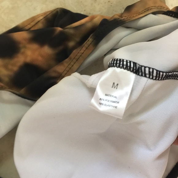 Bikini - Picture 4 of 4